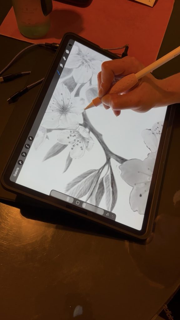 Dessin tatouage Floral réaliste noir et gris la griffe